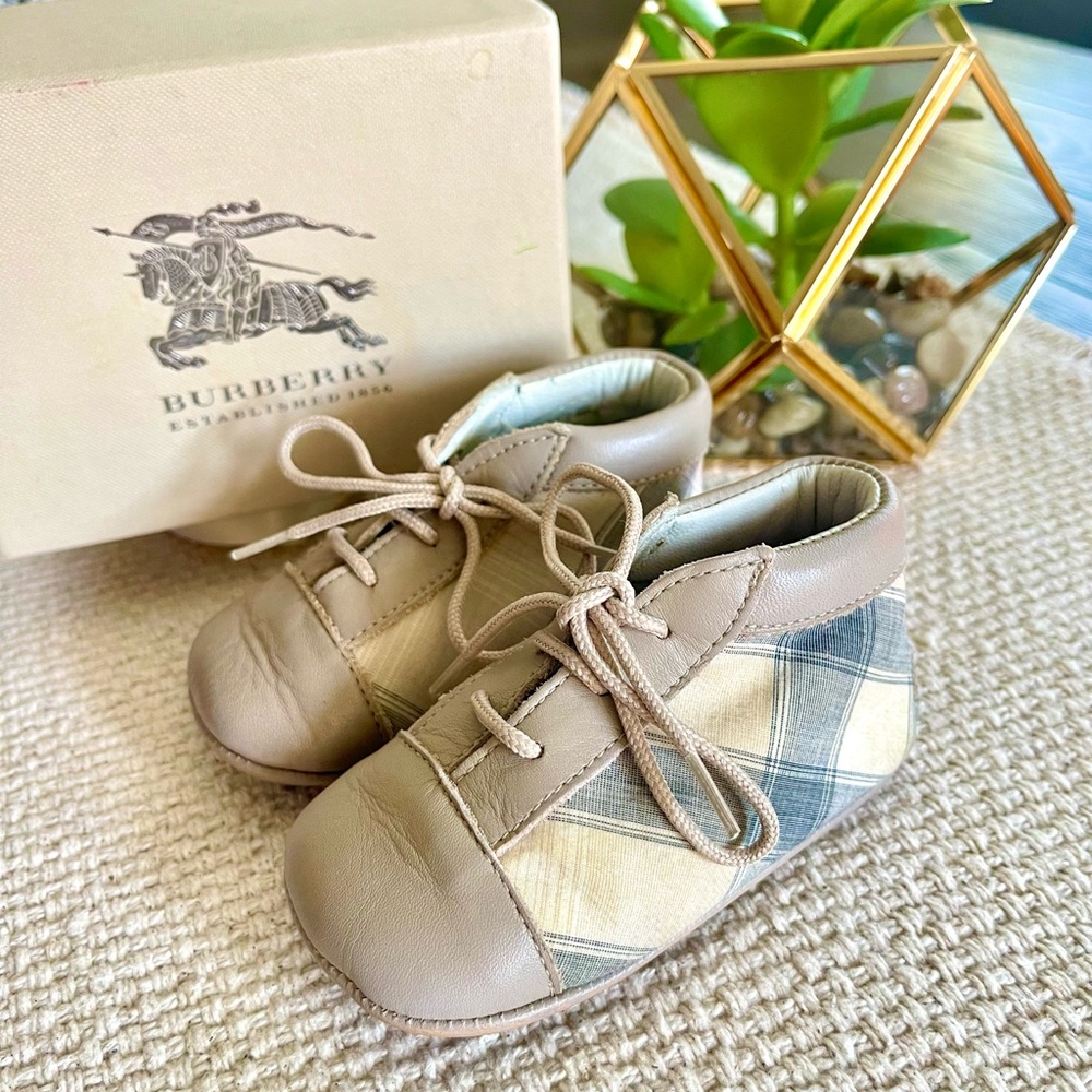 Burberry Baby Booties (Size 4)
